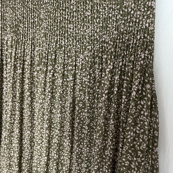 Aritzia daydreamer dress - Picture 5 of 5